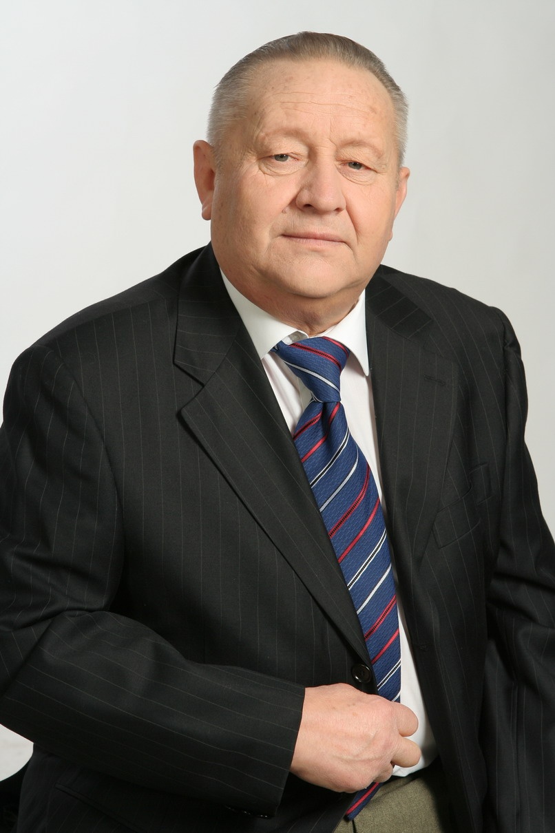 Казначеев Виктор Алексеевич